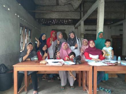 Studi Banding Kelompok Pengelolaan Bank Sampah 